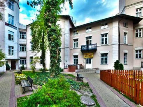 Nathan'S Villa Hostel Varsovie Extérieur photo
